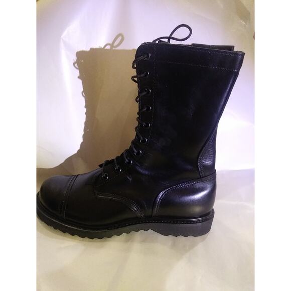 A pair of Vintage Black Military lace and zippe motorcycle Boots Sz 9w8 USA Made main image 4
